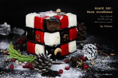 黑色的12月
却有温暖的雪❄️
来自+赋味团队定制蛋糕系列
