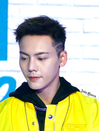 【陈伟霆 William Chan】180318 Maybelline美宝莲FIT me粉底液 新品上市发布会 2432 x 3233 px (图源: 微博@陈伟霆JulyQueen应援站 weibo.com/6304897439/G883G3xr7)