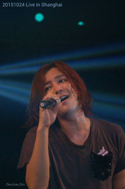 张根硕演唱会图片
장근석，Jang Keun Suk（Jang Geun Suk）
张根锡 天枰座
1987年9月26日出生于韩国首尔，韩国男演员、歌手、主持人。汉阳大学硕博连读、汉阳大学慈善教授。演唱会
（图源水印）