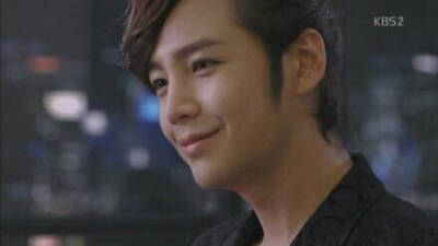 永远的偶像
张根硕，장근석，Jang Keun Suk（Jang Geun Suk）
张根锡 天枰座
1987年9月26日出生于韩国首尔，韩国男演员、歌手、主持人。汉阳大学硕博连读、汉阳大学慈善教授。
