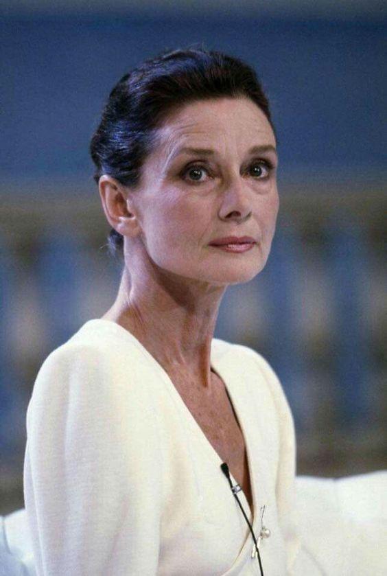 老年时期的奥黛丽赫本