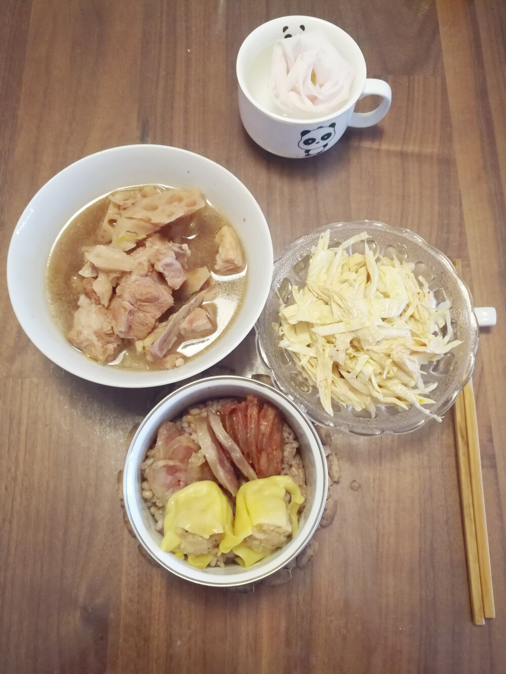 2018.03.19 莲藕排骨汤＋杂粮饭＋烧麦＋蒸双味香肠＋凉拌菜