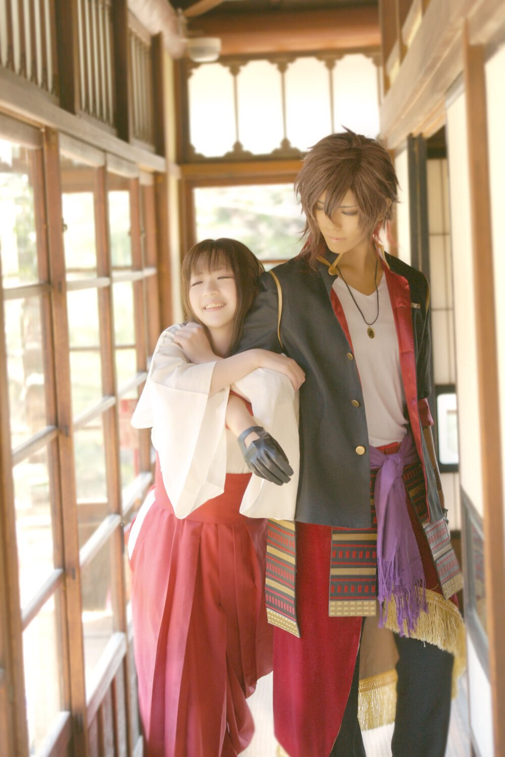 #转自推特#刀剑乱舞#cos#大俱利伽罗x女审神者
大俱利伽罗cn:しゆり(推特:@s9hur12i)
女审神者cn:こんさん(推特:@_0w0_ten)