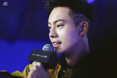 【陈伟霆 William Chan】180318 Maybelline美宝莲FIT me粉底液 新品上市发布会 2000 x 1333 px (图源: 微博@Scorpio-W陳偉霆星座站 weibo.com/5400171300/G8zWT6GTp) 