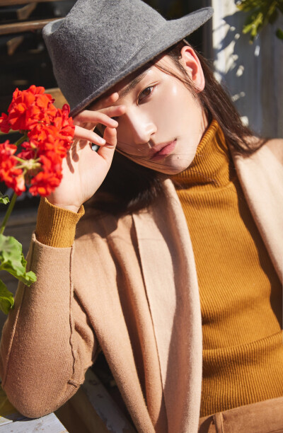 “人一旦动了真心，便是连神仙都救不了了”。 ​​​