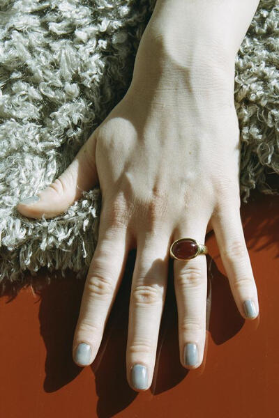 WONDERFUL RING, BRASS WITH RED GLASS