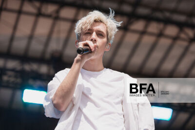 #TroyeSivan 戳爷
troye在Hunter for Target活动上演出的照片
via bfa ​（via @TroyeSivanDaily）