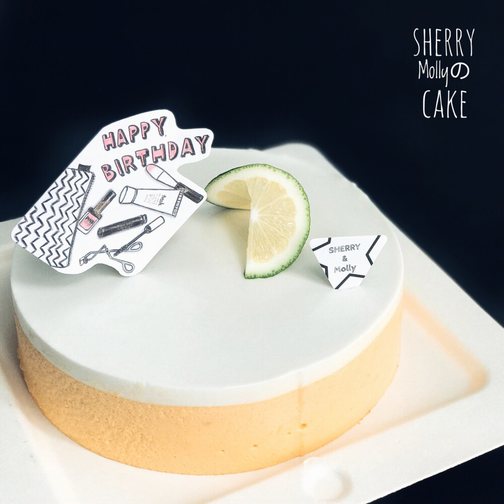 #SHERRY Molly家の慕斯cake#—拖延症终于有时间发这个当生日cake的菠萝椰芒慕斯cake啦～清新酸甜 适合天热胃口不开的时候