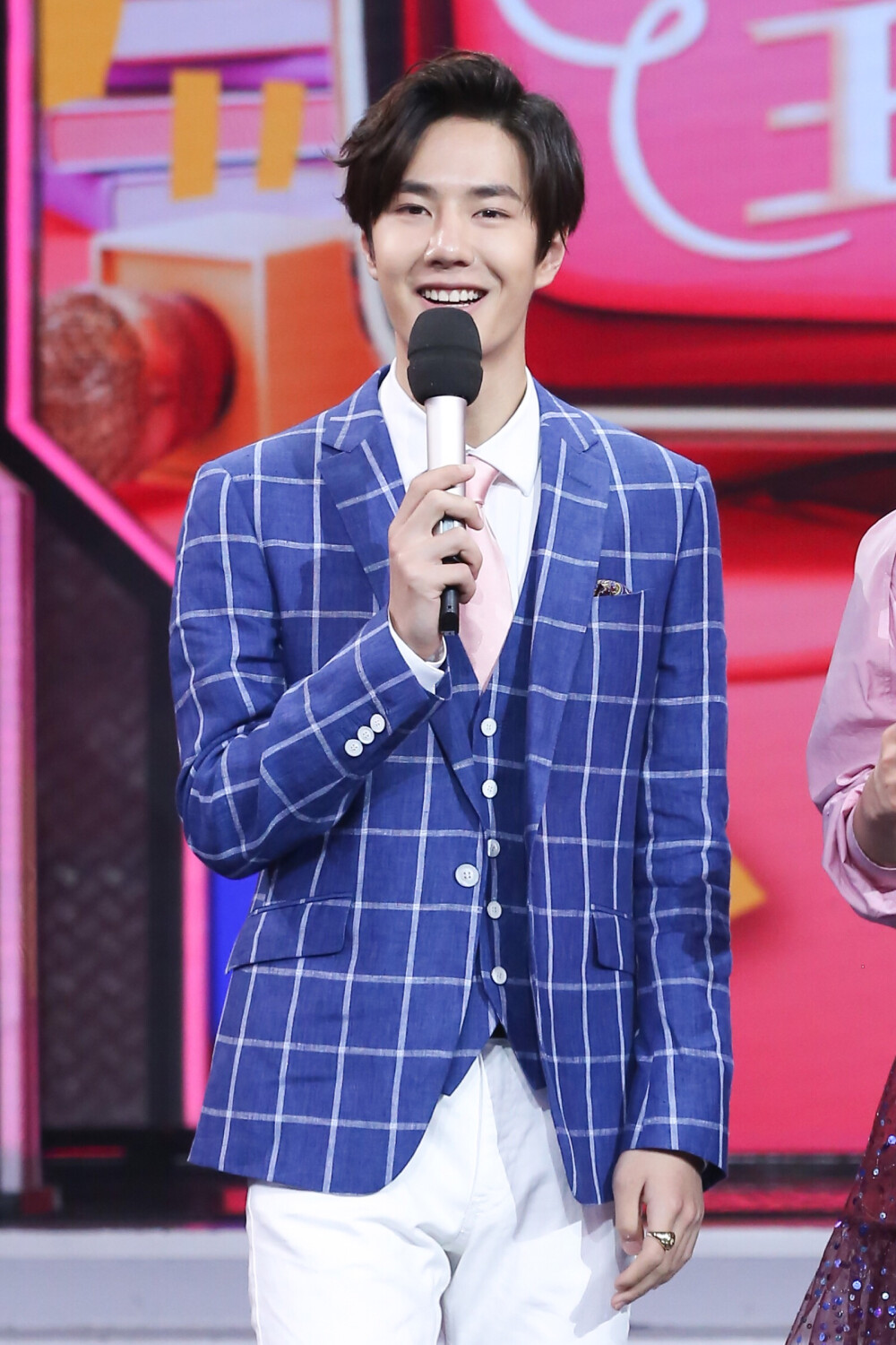 官博更博：#天天向上王一博# “天天向上”… - 高清图片，堆糖，美图壁纸兴趣社区