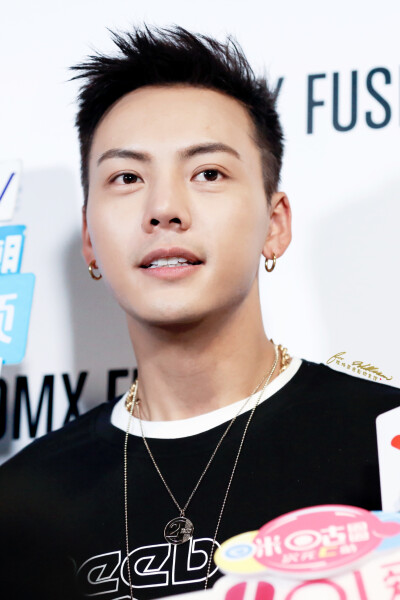 【陈伟霆 William Chan】180328 Reebok DMX FUSION 新品发布会 锐步Reebok亚太区品牌代言人 2422 x 3633 px (图源: 微博 @陈伟霆光影印象馆 weibo.com/5597699439/G9NallFYS)