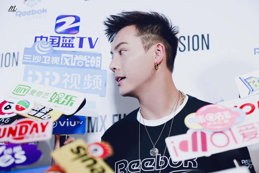 【陈伟霆 William Chan】180328 Reebok DMX FUSION 新品发布会 锐步Reebok亚太区品牌代言人 2000 x 1333 px (图源: 微博 @Scorpio-W陳偉霆星座站 weibo.com/5400171300/G9OgM3Sql)