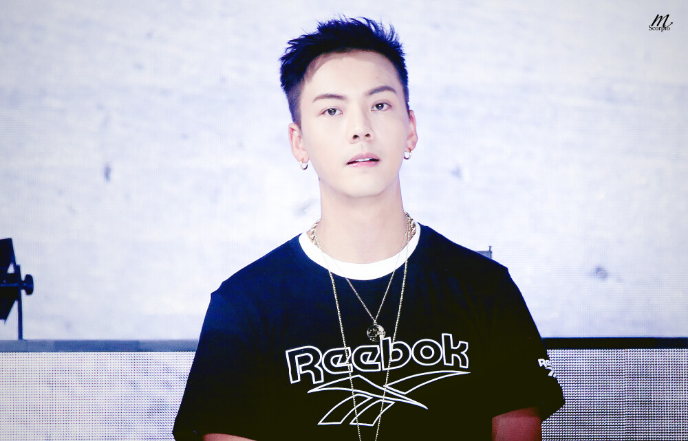 【陈伟霆 William Chan】180328 Reebok DMX FUSION 新品发布会 锐步Reebok亚太区品牌代言人 2000 x 1283 px (图源: 微博 @Scorpio-W陳偉霆星座站 weibo.com/5400171300/G9OgM3Sql)