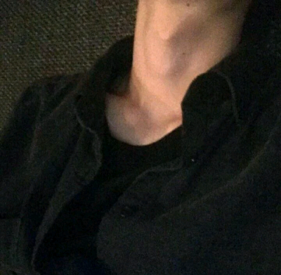 你问我爱你什么
如果我可以告诉你
我就不会夜夜哭泣
阿玥
q3510810966