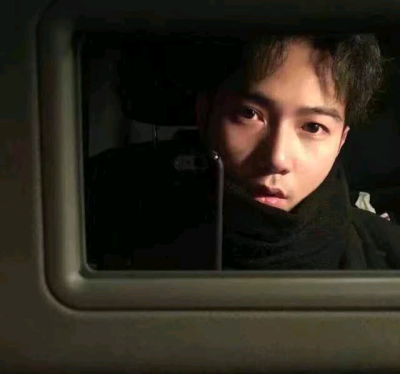 你问我爱你什么
如果我可以告诉你
我就不会夜夜哭泣
阿玥
q3510810966