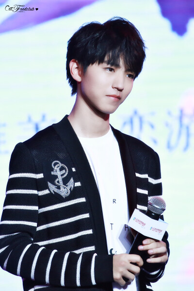 #王俊凯#+#TFBOYS王俊凯#+#TFBOYS#+cr+CatFoodClub王俊凯的猫粮社