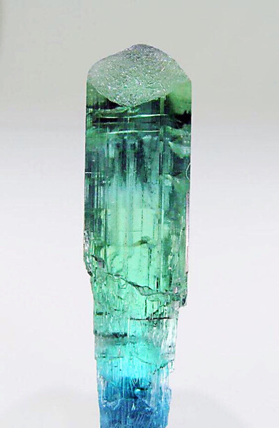 产自巴西的 帕拉伊巴碧玺 Paraiba tourmaline ​​​