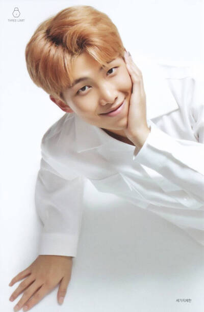 防弹少年团（BTS），是韩国BigHit Entertainment旗下2013年出道的男子演唱组合，由金南俊（Rap Monster）、金硕珍（JIN）、闵玧其（SUGA）、郑号锡（J-HOPE）、朴智旻（JIMIN）、金泰亨（V）、田正国（JUNG KOOK）7…