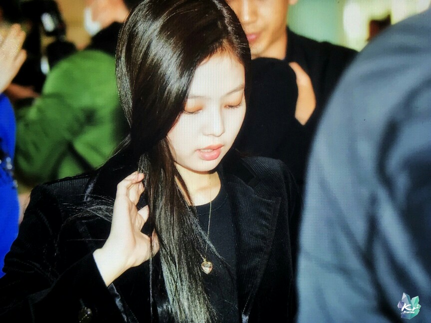 180327 金浦机场出境
JENNIE jennie 金智妮 绝美饭拍