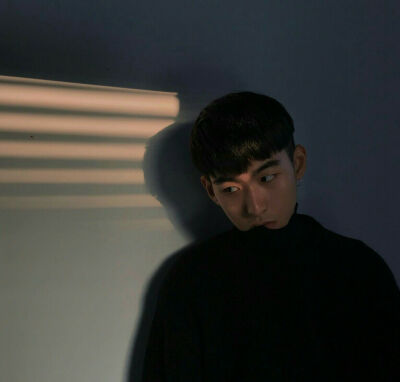 网名：淅
个签：春雨洒落八百里，淅淅沥沥
- 投稿：听灵