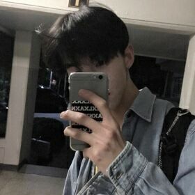 网名：迷茫.
个签：有些喜欢， 就是麦田里曾降临过的风
- 投稿：听灵