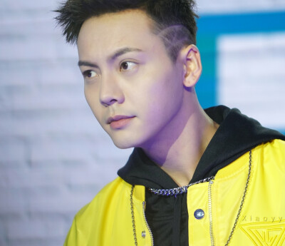 【陈伟霆 William Chan】180318 Maybelline美宝莲FIT me粉底液 新品上市发布会 2144 x 1849 px (图源: 微博@小莹莹喜欢简单粗暴的w weibo.com/1974729045/G8z3G9jZC) 