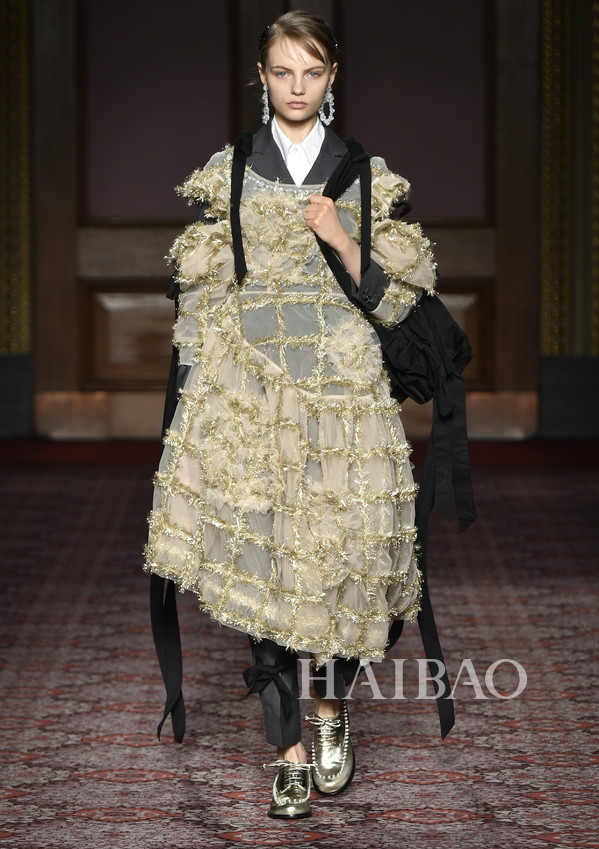 2018秋冬伦敦时装周：西蒙娜·罗莎+(Simone+Rocha)+女装秀