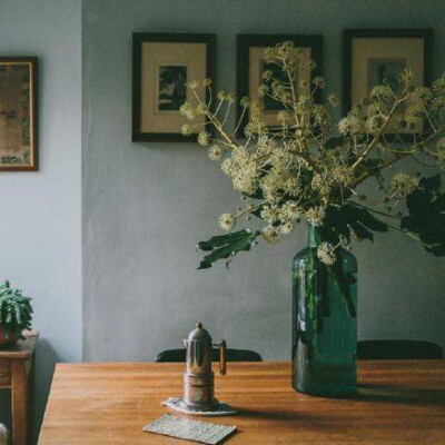 Swallows and Damsons 花艺店