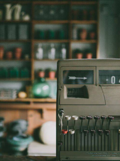 Swallows and Damsons 花艺店