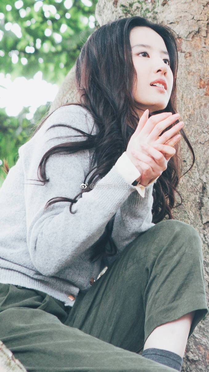 刘亦菲 埃尔莎 电影《夜孔雀》