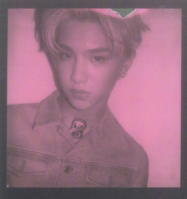 #Justin黄明昊#
Justin 出道吧