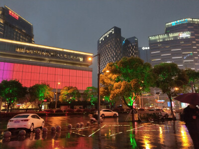 雨夜降临