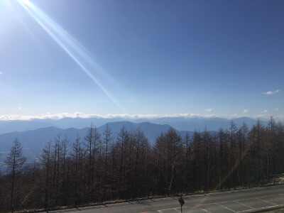 富士山对面的阿尔卑斯山