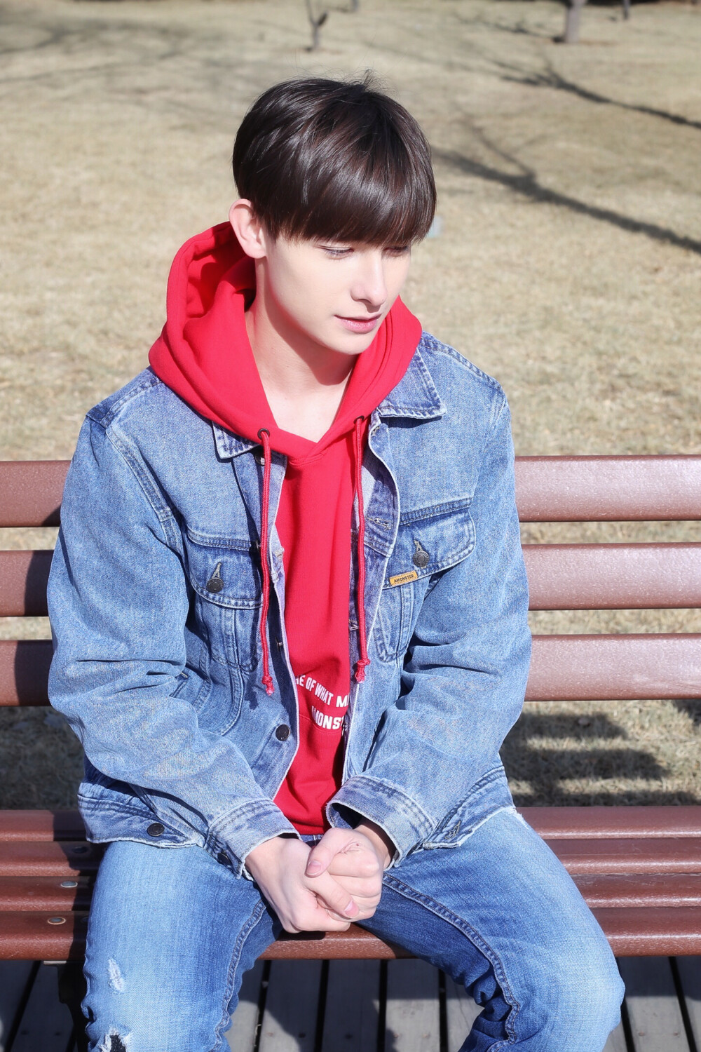  #萨沙##非正式会谈##俄罗斯#我说给你情话，你可有听见# #原图见logo# #没有long的有可能来源于网络，也有可能是我自己的，因为懒就没打上去##如有侵权私我，删 ＃我名字是 TNL-婼li#眼镜#
小哥哥 小姐姐 男生头像 女生头像 帅哥 美女 伤感句子虐心句子，恋爱句子 励志的句子 失恋句子 唯美句子，唯美图片，美图 好听的句子 明星 帅气的 时尚的 清爽的 可爱的 花 小清新的 备忘录 美腻的电影截图 自制电影截图 电视截图（截屏）EXO高清图片 BTS高清图片 爱笑的男生 高清图片 悲伤的 伤感的 高兴的 幸福的 思念的 分手 喝酒 搞笑段子 备忘录◈蹩脚的情话◈