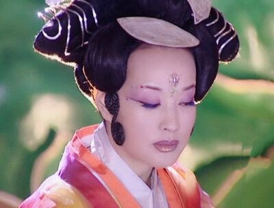王母娘娘，刘晓庆饰，出自电视剧《宝莲灯》