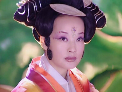 王母娘娘，刘晓庆饰，出自电视剧《宝莲灯》
