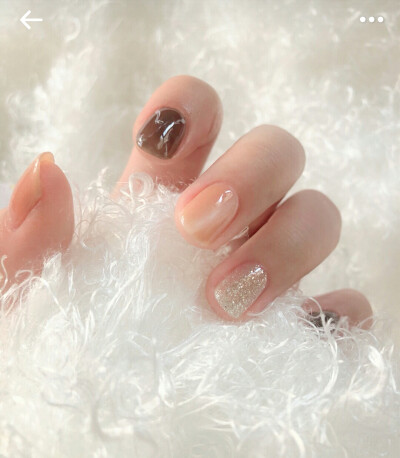 nail 