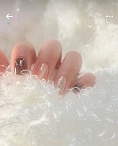 nail 