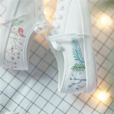 五只自制 一双舒适的小白鞋 手绘植物