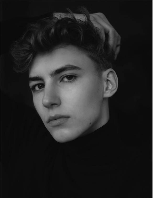 波兰model Michael Kolkowski1999