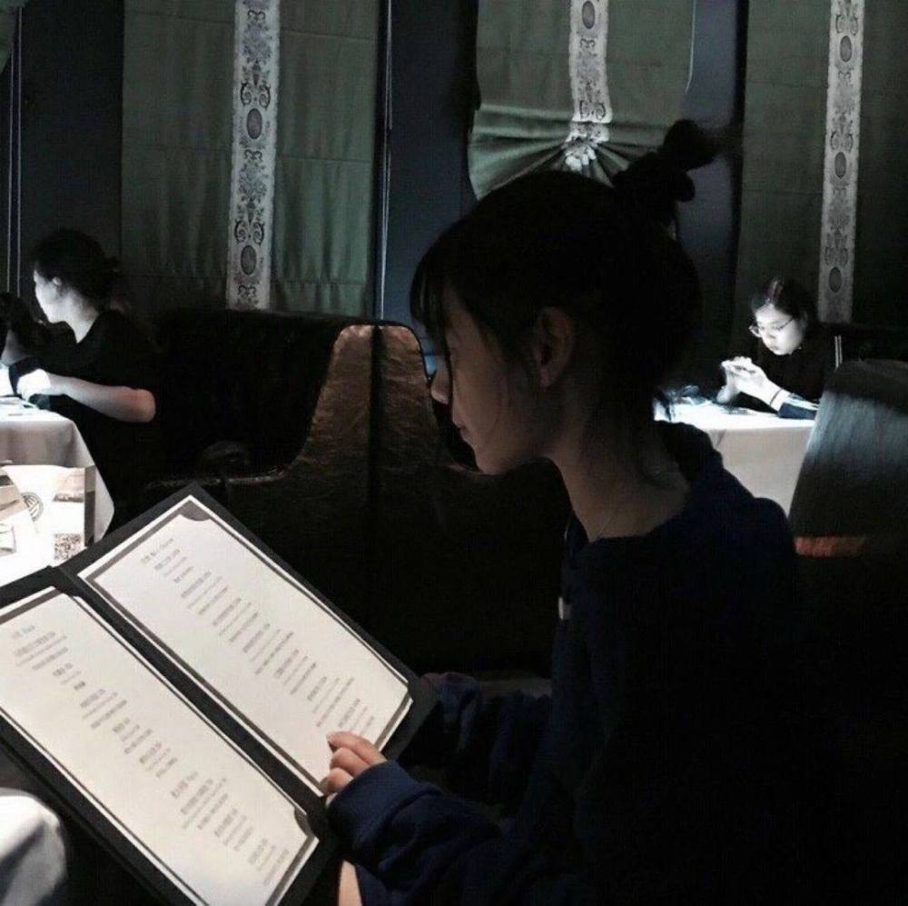 真人情头黑色系霸气丸子头