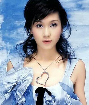 杨恭如，1996年杨恭如扮演甜蜜蜜中的小婷,代表内地和香港的爱情冲击美!