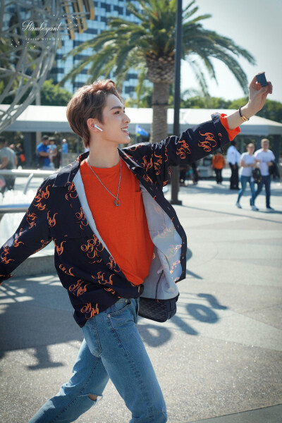 180414 朱正廷 Los Angeles 环球影城 