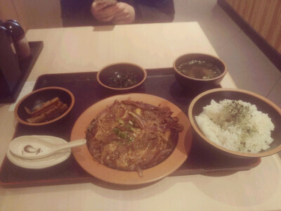 不夜店。味千拉面之牛丼定食