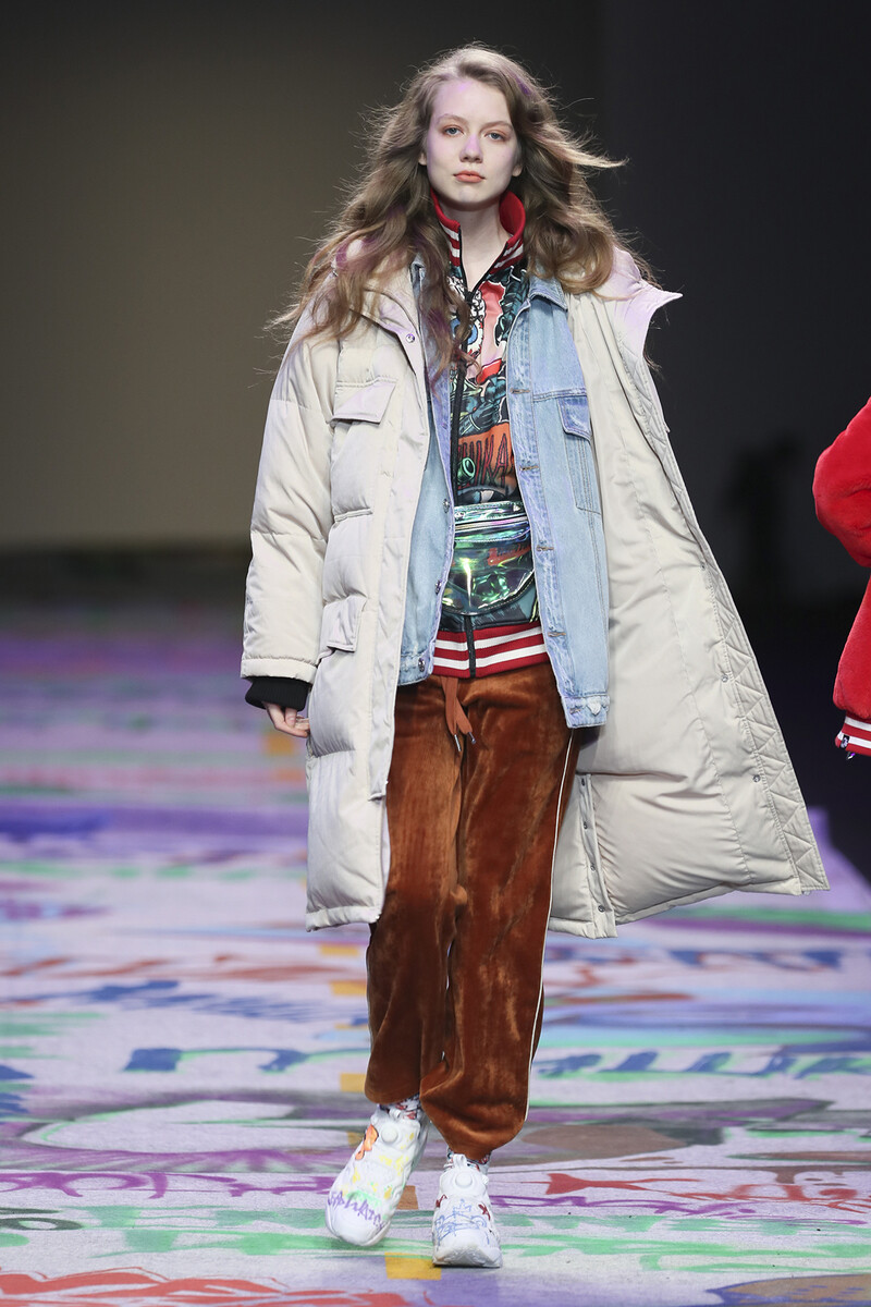 街头潮牌mishka2018秋冬上海时装周