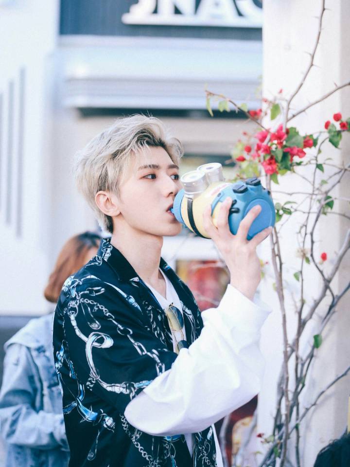 ninepercent 环球影城一日游
蔡徐坤 陈立农 范丞丞 justin黄明昊 林彦俊 朱正廷 王子异 小鬼王琳凯 尤长靖