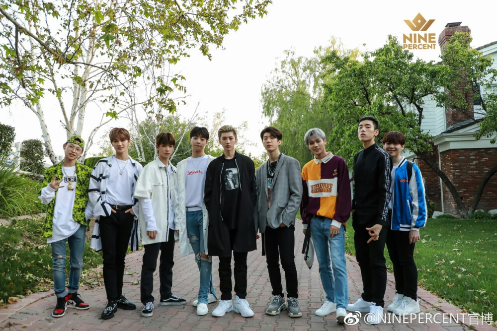 ninepercent
林彦俊 小鬼 陈立农 蔡徐坤 范丞丞 朱正廷 justin 尤长靖 王子异
图源:见水印