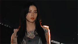 Jisoo。汤不热。