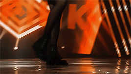 Jisoo。汤不热。