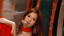 Jisoo。汤不热。