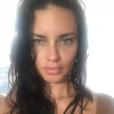 Adriana lima